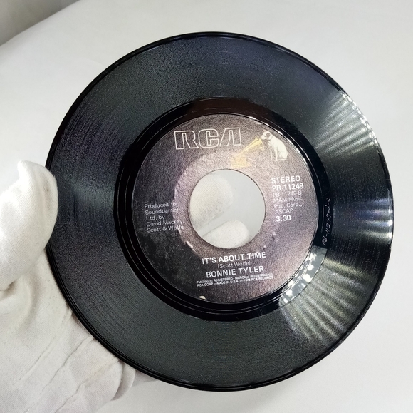 Bonnie Tyler It's About Time/It's A Heartache 45 RPM Vinyl Record - Picture 5 of 10